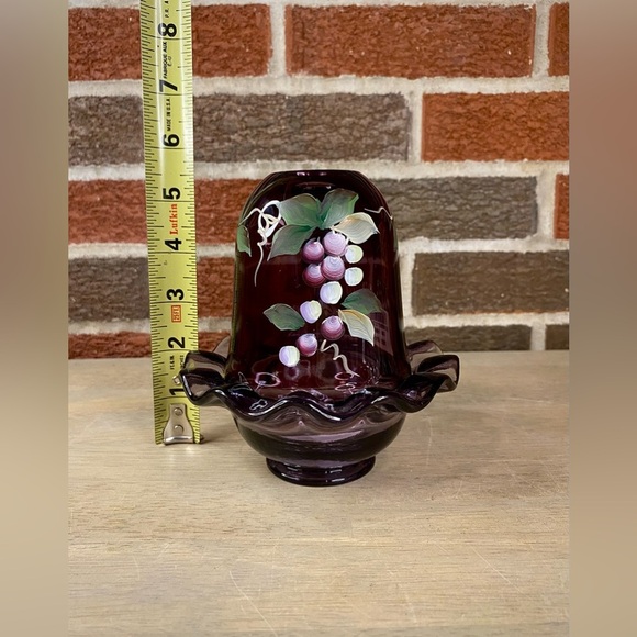 Fenton Fairy Light Very Rare Purple Ruffle Hand Painted Vine & Grapes Signed New - Picture 2 of 13